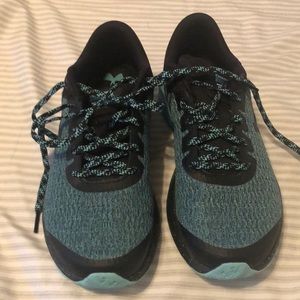 Under Armour size 81/2